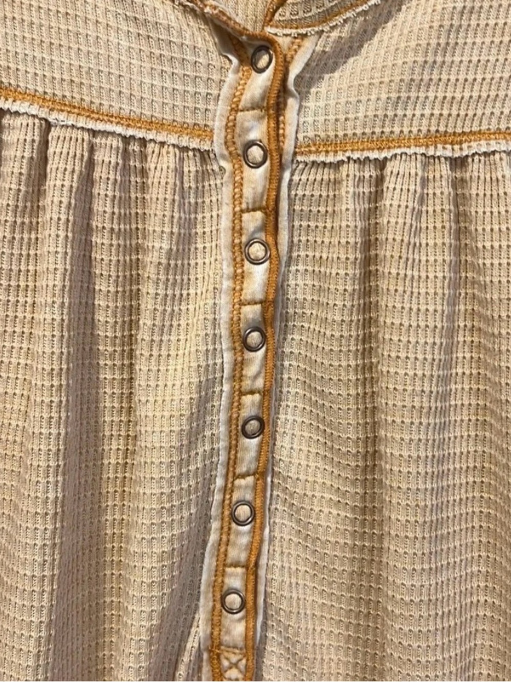 Free People Kai Thermal Swing Henley Top Beige Waffle Knit Tunic Size Small - Picture 3 of 6